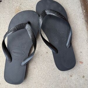 Black havianas